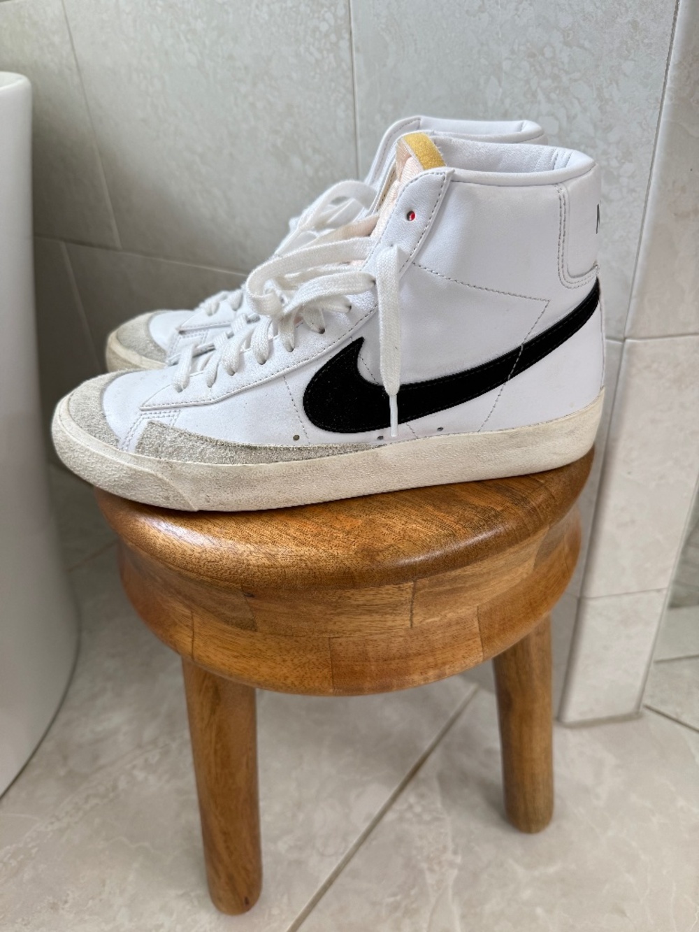 Nike Blazer Mid ‘77 Vintage High Top Sneakers